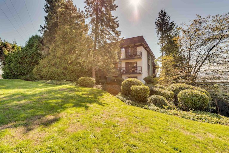 203 5450 Empire Drive Exterior Photo