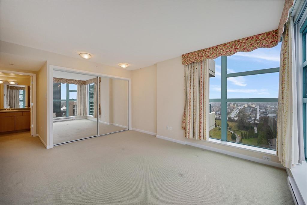 2303 4388 Buchanan Street Living Room