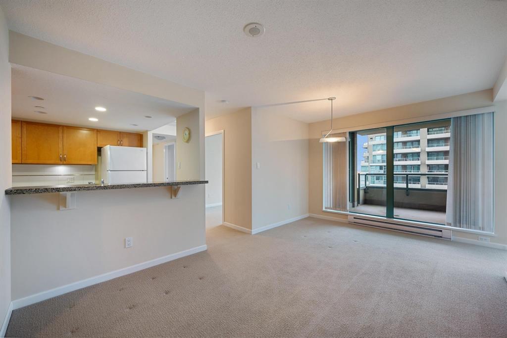 2303 4388 Buchanan Street Living Room