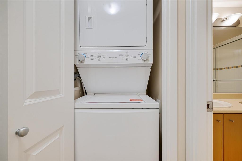 2303 4388 Buchanan Street Laundry