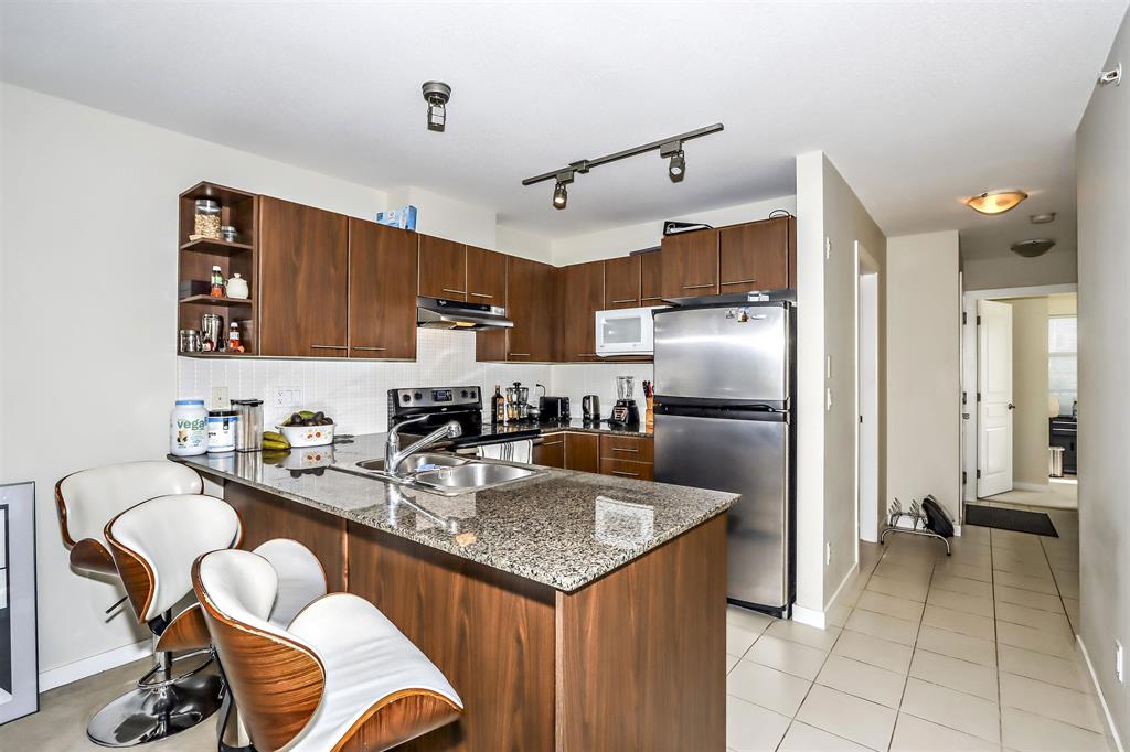 304 4728 Brentwood Drive Kitchen
