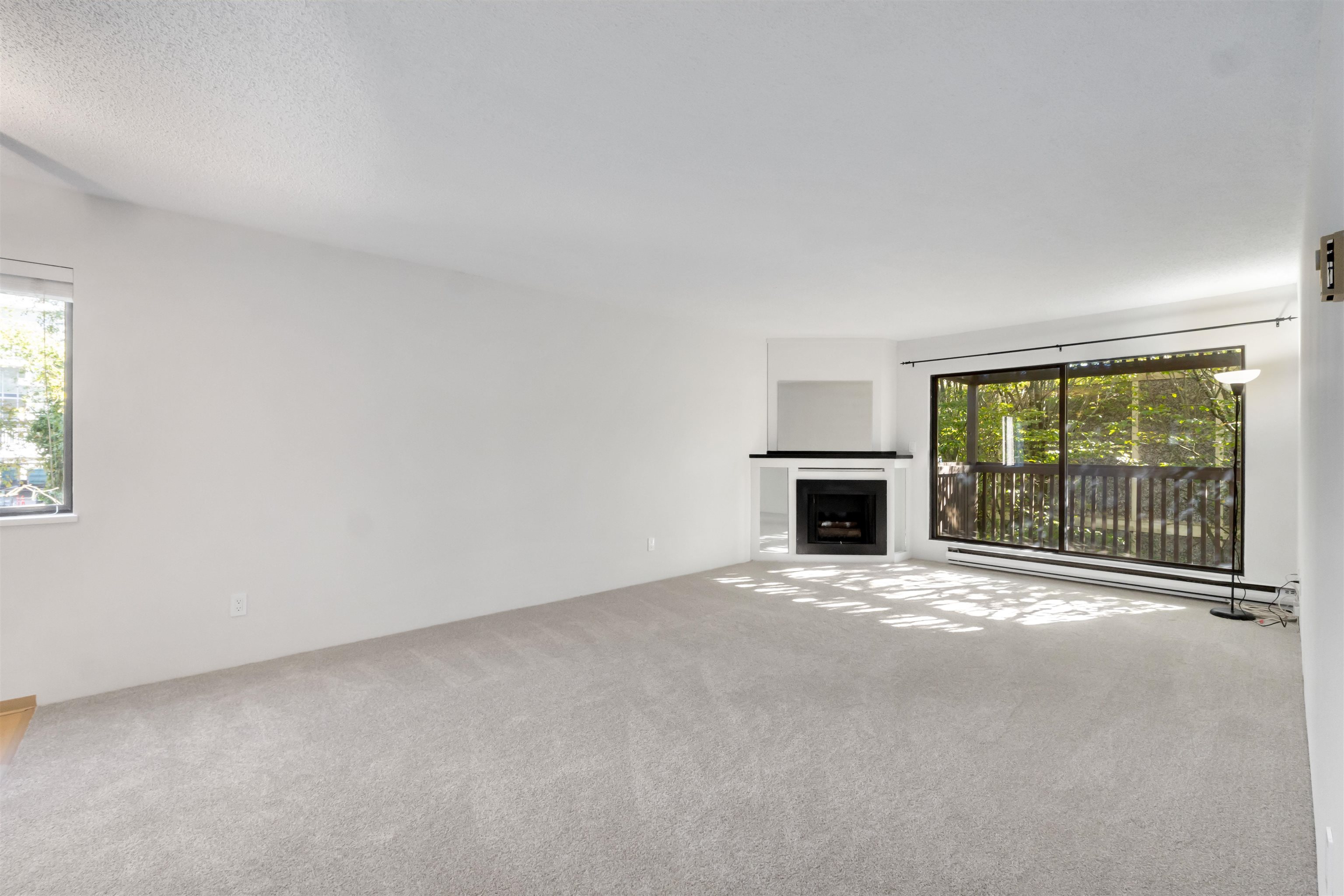 315 13507 96 Avenue Photo 05