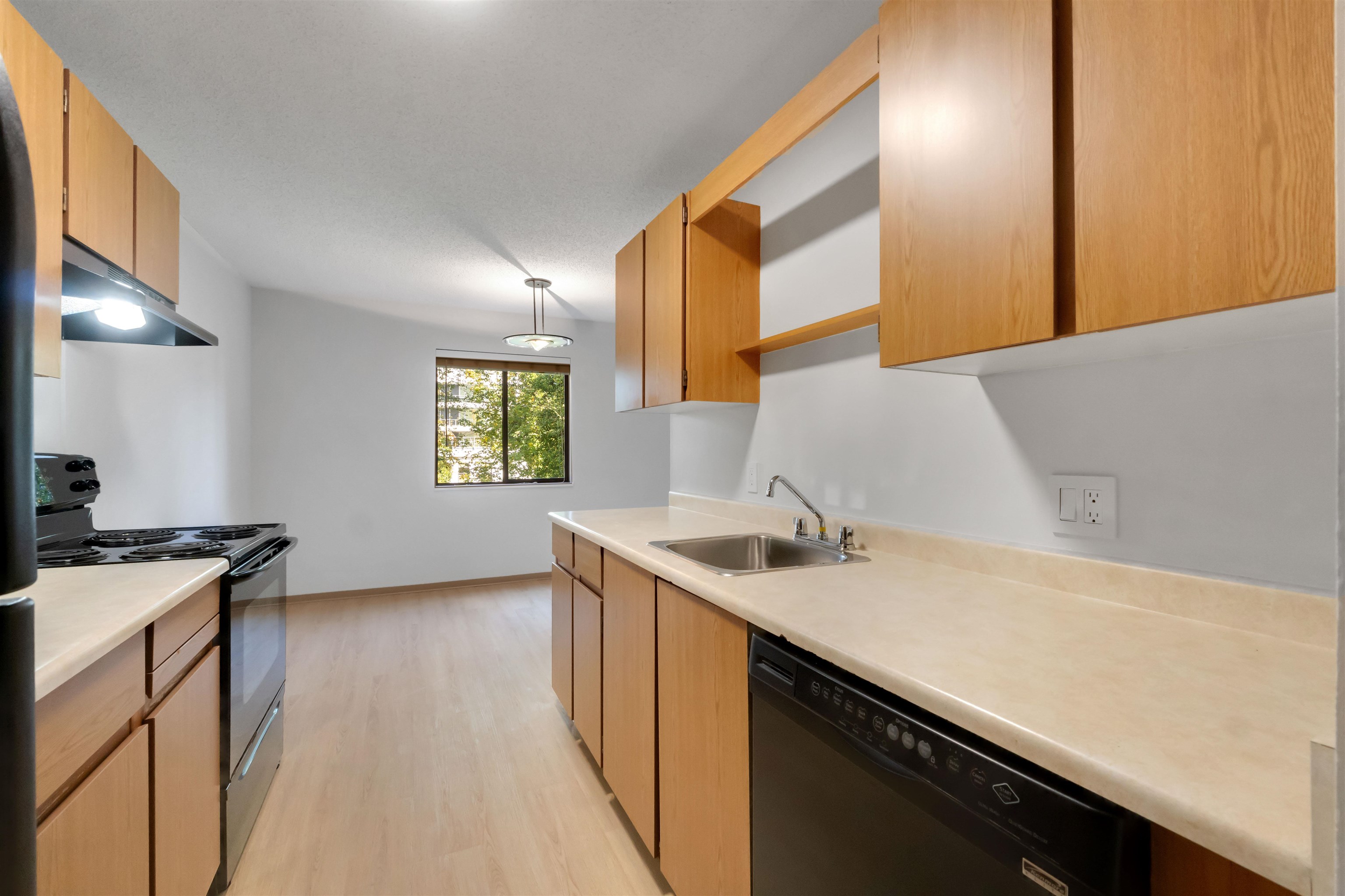 315 13507 96 Avenue Photo 12