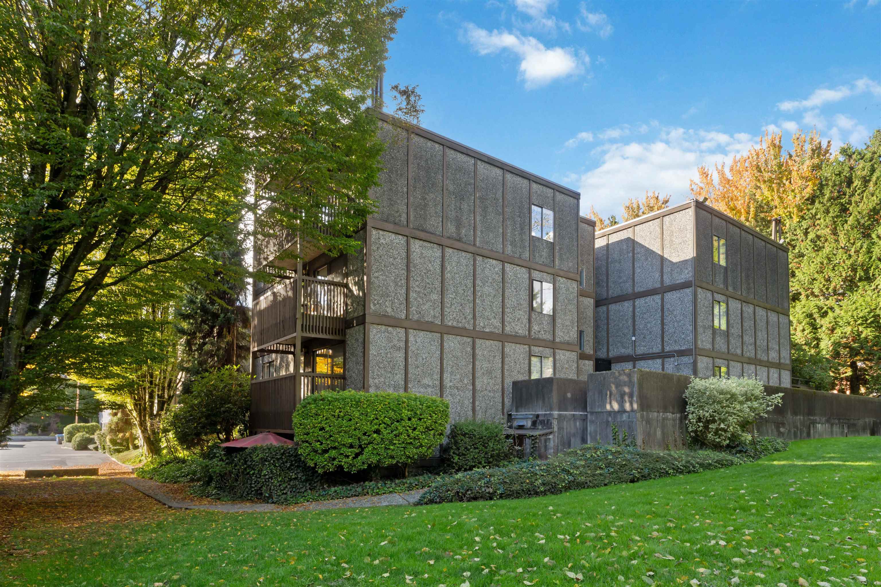 315 13507 96 Avenue Photo 38