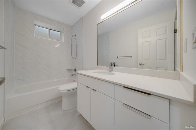8035 15th Avenue Bathroom
